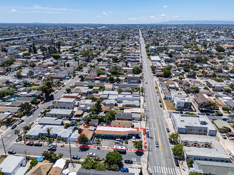 More Photos Of 6500 S Hoover St, Los Angeles General Retail For Sale
