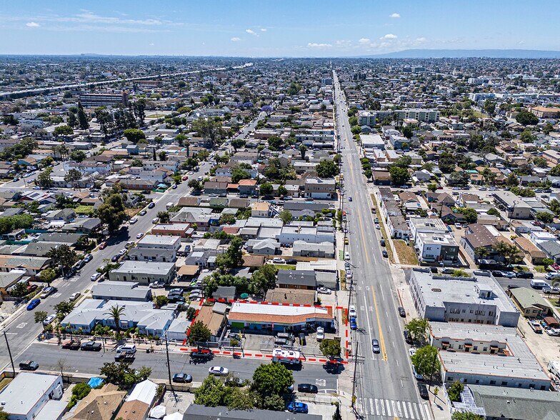 More Photos Of 6500 S Hoover St, Los Angeles General Retail For Sale