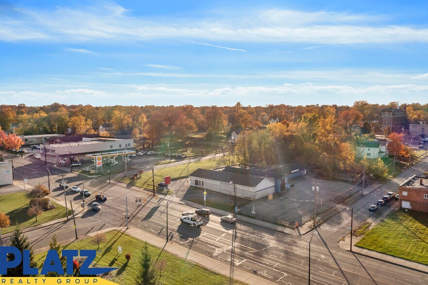 More Photos Of 1410 Market St, Youngstown General Retail For Lease