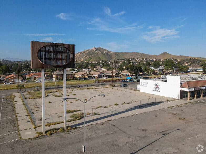 More Photos Of 6336 Mission Blvd, Jurupa Valley Fast Food For Sale