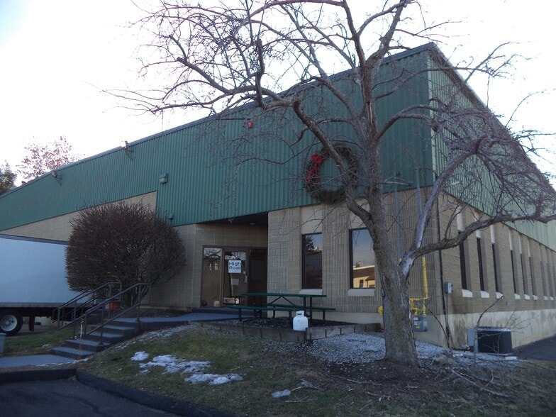 Primary Photo Of 15-17 Tinker Ave, Londonderry Warehouse For Lease