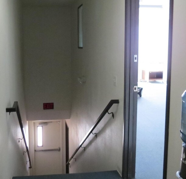 More Photos Of 1306 E Calvada Blvd, Pahrump Office Residential For Lease