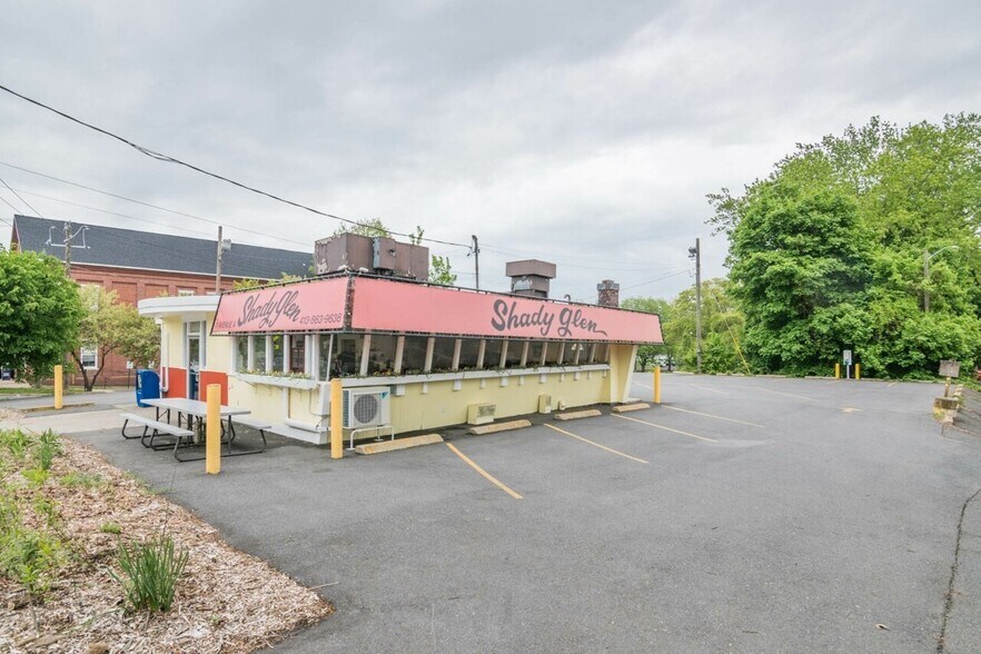More Photos Of 7 Avenue A, Turners Falls Restaurant For Sale