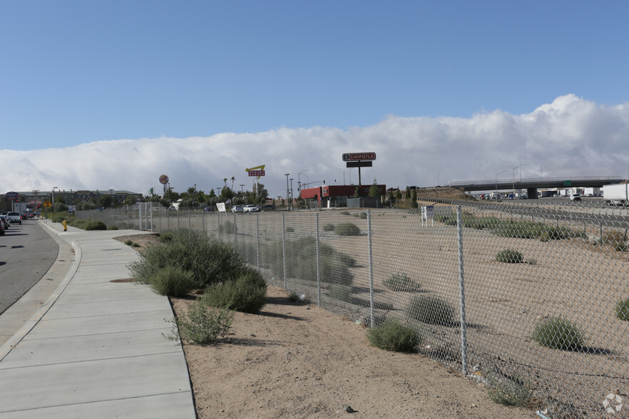 Primary Photo Of Mariposa Rd, Hesperia Land For Lease