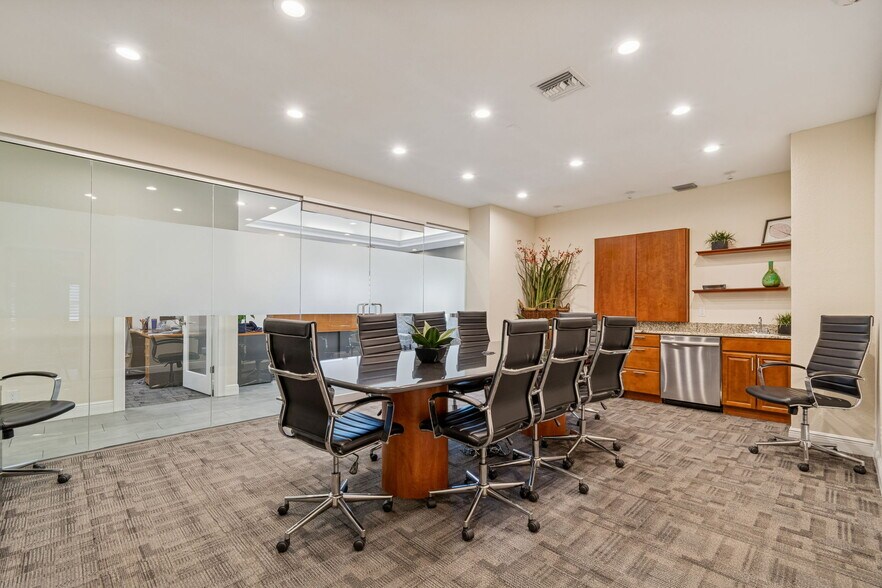 More Photos Of 5308 Central Ave, Saint Petersburg Office Residential For Sale