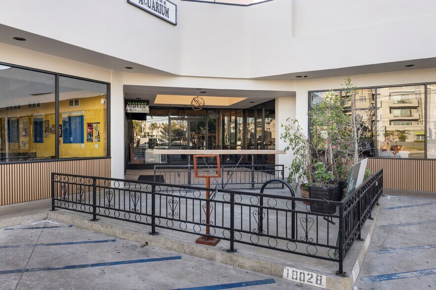 More Photos Of 10020-10036 Venice Blvd, Culver City Freestanding For Lease