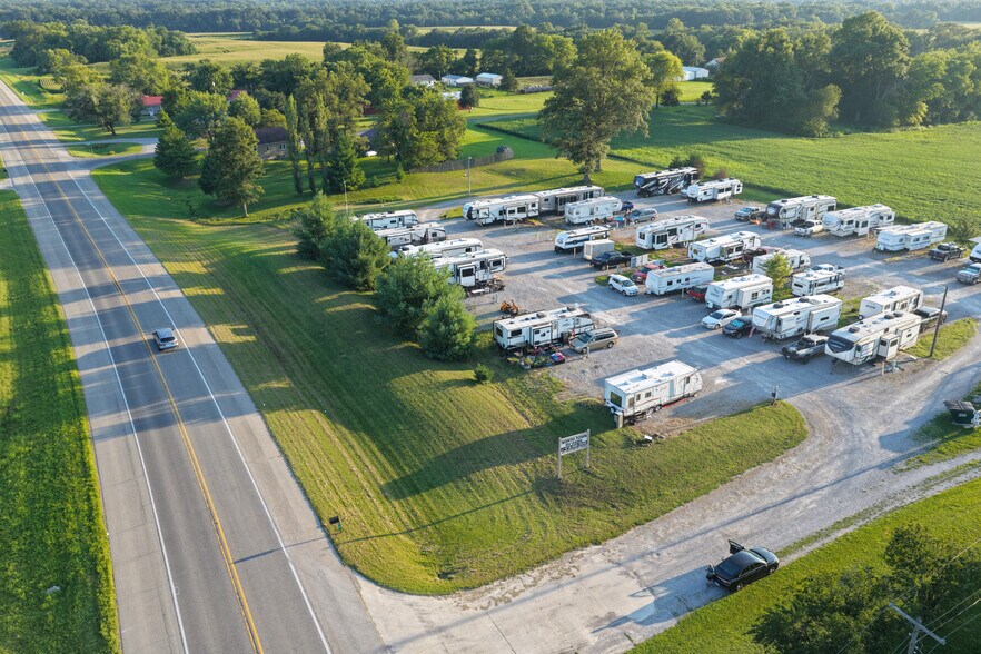 More Photos Of 5184 State Route 127, Pinckneyville Trailer Camper Park For Sale