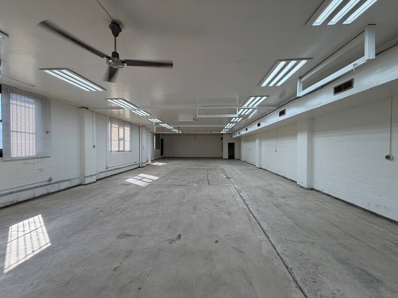 More Photos Of 7327 Edmund St, Philadelphia Light Manufacturing For Sale