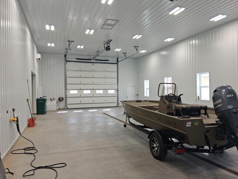 More Photos Of 1117 N Old Route 66, Litchfield General Retail For Sale