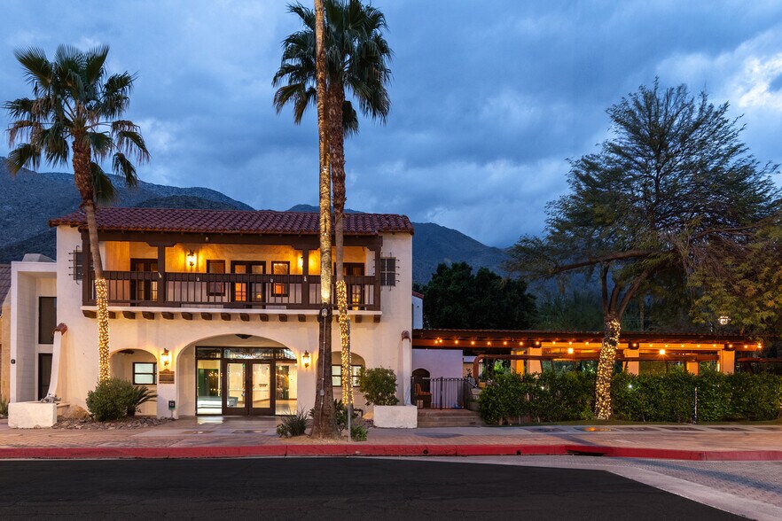 More Photos Of 369 N Palm Canyon Dr, Palm Springs Restaurant For Lease