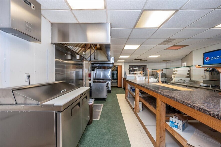 More Photos Of 100 W Main St, Fairfield Freestanding For Sale