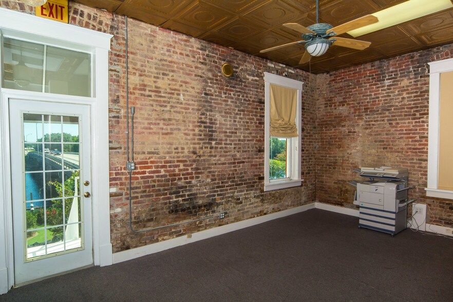 More Photos Of 5216 Willing St, Milton Storefront Retail Office For Sale