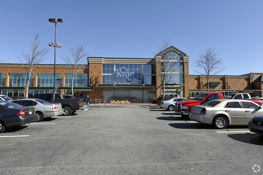 More Photos Of 10945 State Bridge Rd, Alpharetta Freestanding For Lease