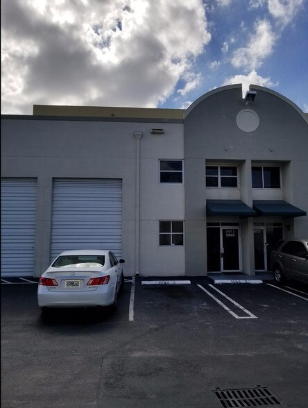 More Photos Of 5900 NW 99th Ave, Miami Light Distribution For Lease