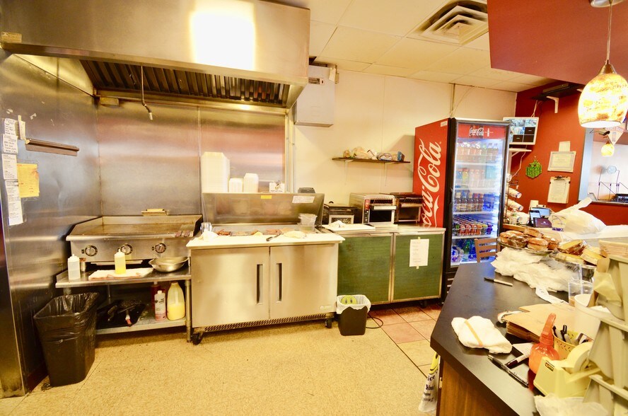 More Photos Of 4500-4520 City Line Ave, Philadelphia Unknown For Lease