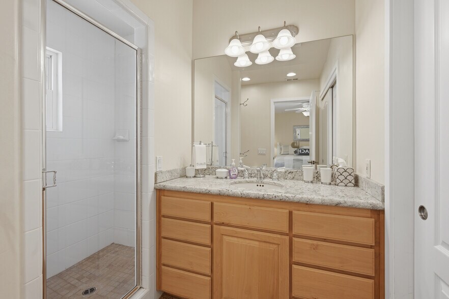More Photos Of 4652 Cass St, San Diego Office Residential For Sale