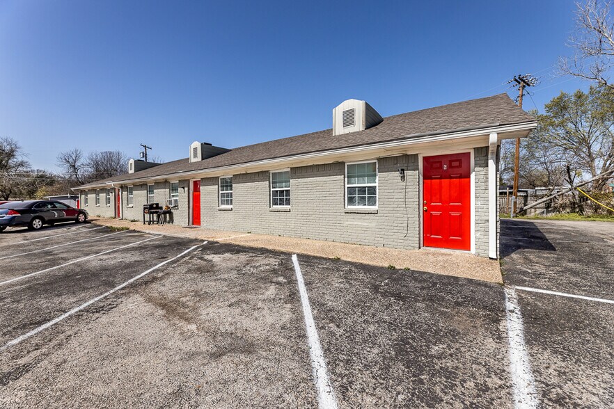 More Photos Of 2912 N Beaton St, Corsicana Apartments For Sale