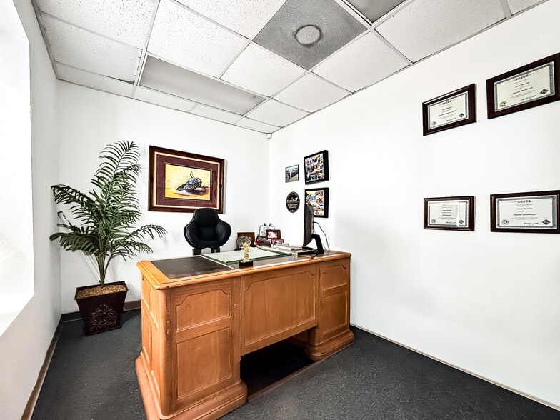 More Photos Of 3801 Saturn Rd, Corpus Christi Warehouse For Sale