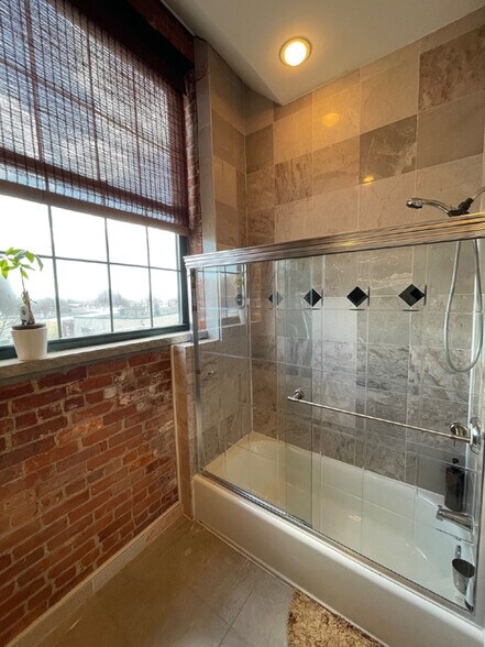 More Photos Of 9 E 18th St, Bayonne Apartments For Sale