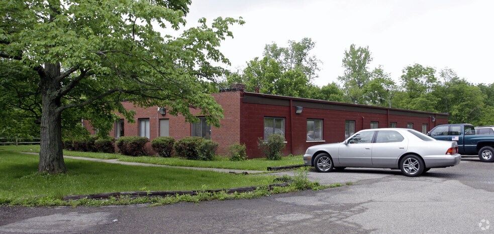 More Photos Of 2130 Osterfeld Ave, Cincinnati Office For Sale