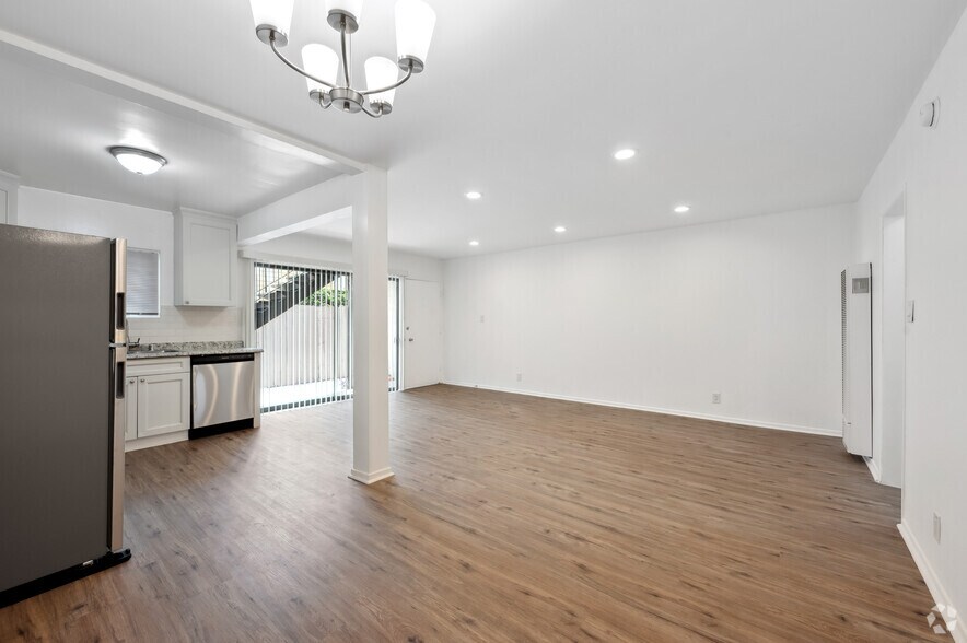 More Photos Of 7550 Fountain Ave, West Hollywood Apartments For Sale