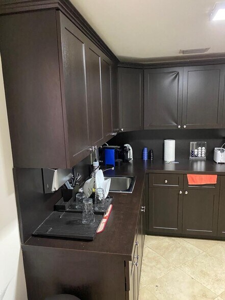 More Photos Of 8200-8358 NW 30th Ter, Doral Coworking Space