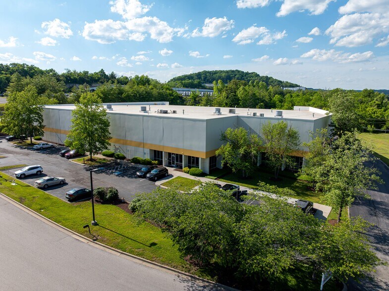 More Photos Of 100 Northfork Ln, Goodlettsville Distribution For Lease