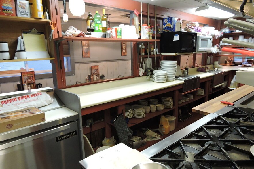 More Photos Of 7991 Route 31, Bridgeport Restaurant For Sale