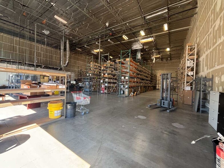 More Photos Of 4701 Cameron St, Las Vegas Warehouse For Lease