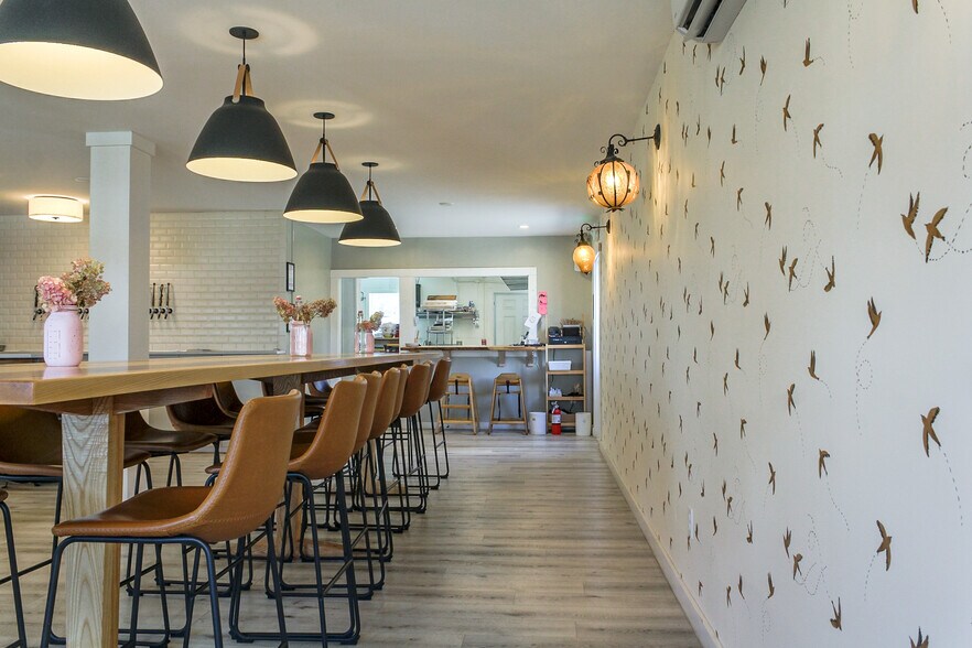 More Photos Of 424 Walnut Hill Rd, North Yarmouth Restaurant For Sale