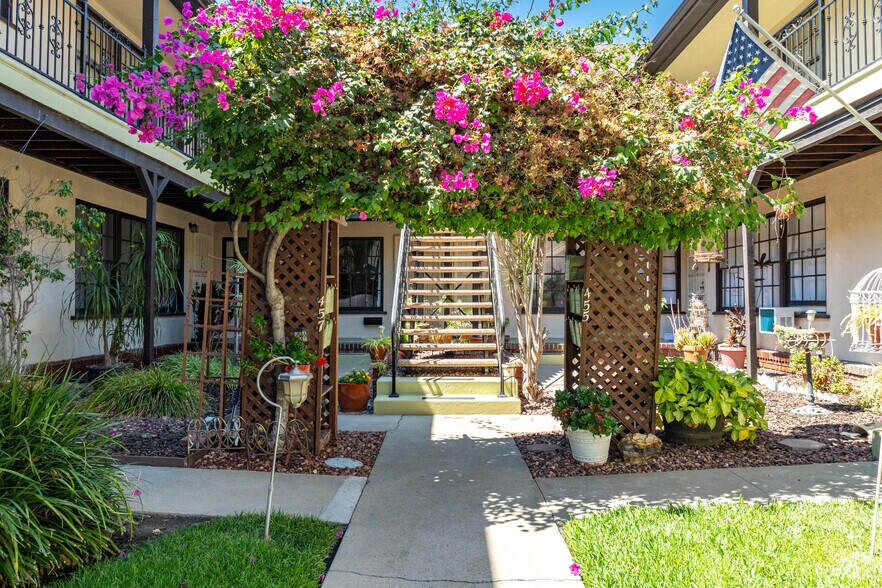 More Photos Of 457 W Elm Ave, Burbank Apartments For Sale