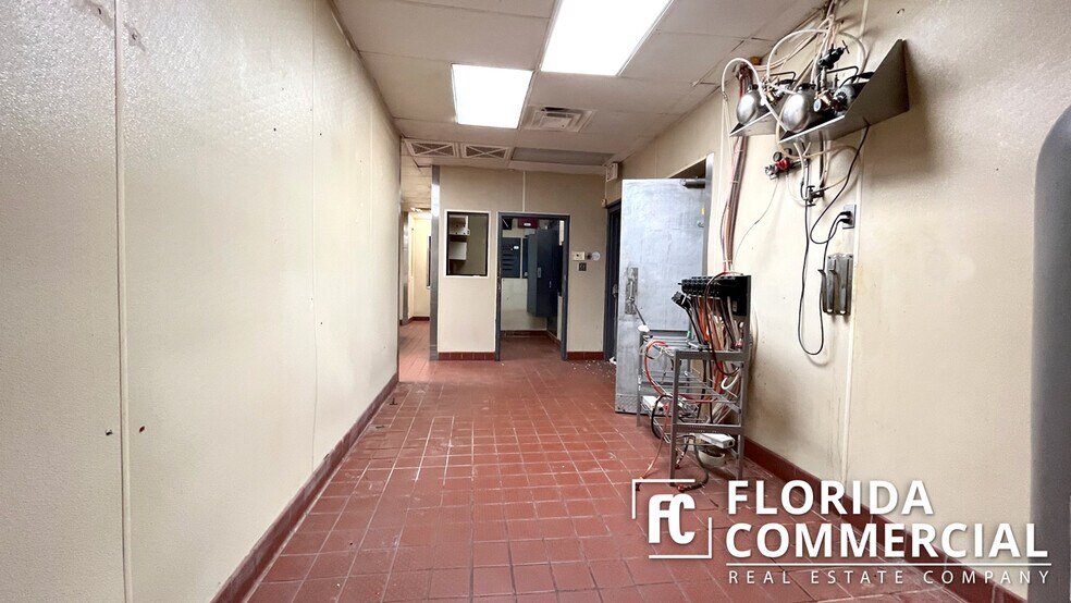 More Photos Of 726 SW Federal Hwy, Stuart Fast Food For Lease