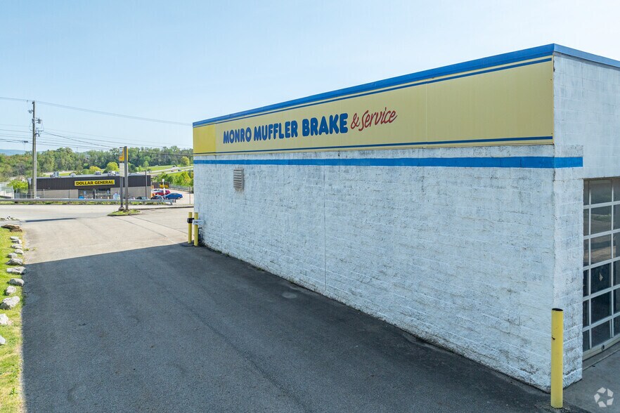 More Photos Of 272 McClellandtown Rd, Uniontown Freestanding For Lease