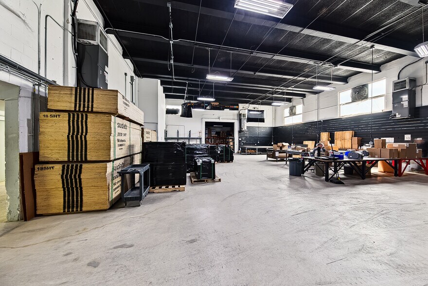 More Photos Of 936-940 NW 1st St, Fort Lauderdale Warehouse For Sale