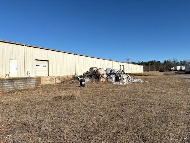 More Photos Of 1210 Champion Ferry Rd, Gaffney Flex For Sale