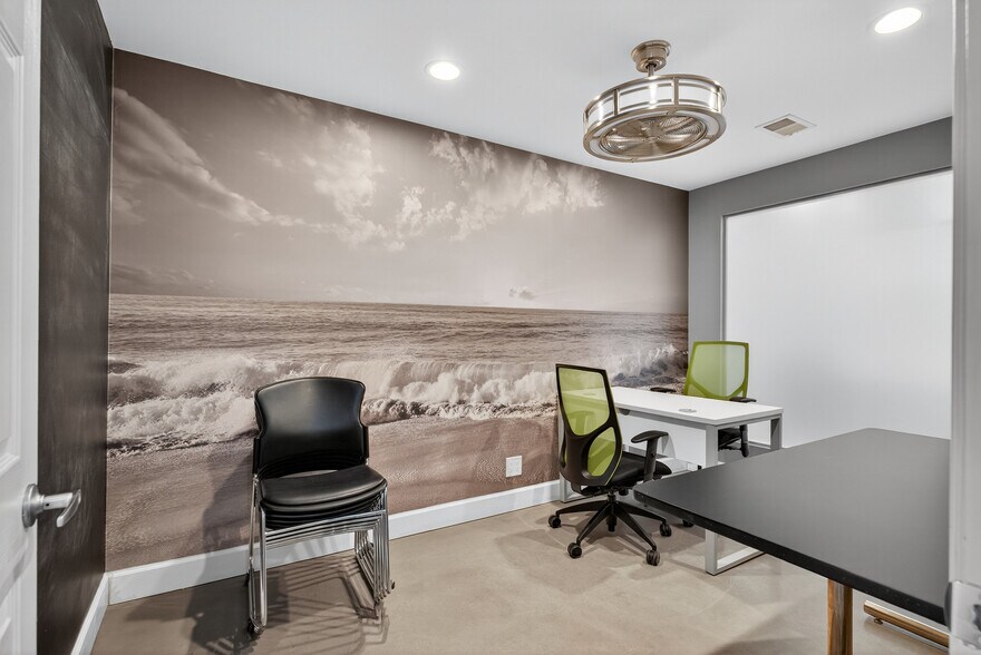 More Photos Of 401 Torrance Blvd, Redondo Beach Unknown For Lease