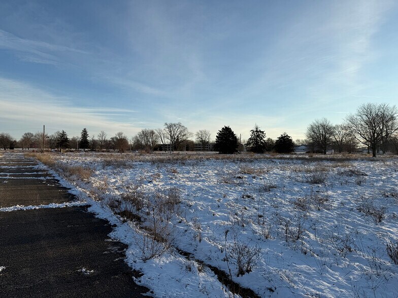 More Photos Of 1551 Matador st, Peru Land For Sale