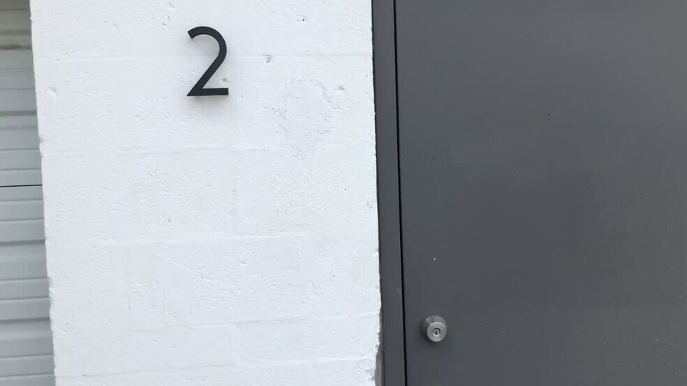 Primary Photo Of 1211 Okeechobee Rd, West Palm Beach Flex For Lease