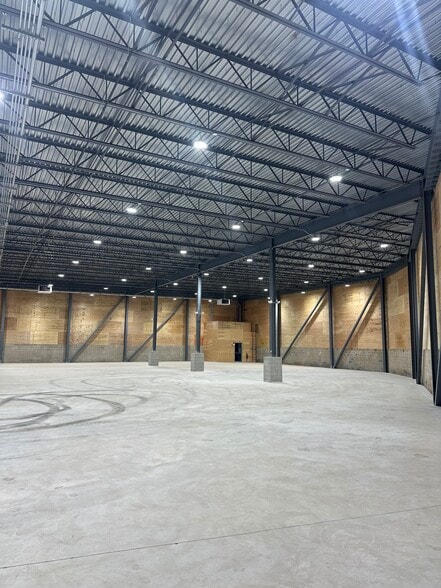 More Photos Of 790 Bloomfield Ave, Clifton Warehouse For Lease