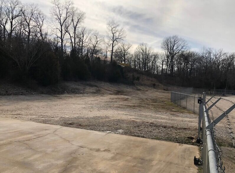 More Photos Of 3861 US-54, Linn Creek Industrial For Lease