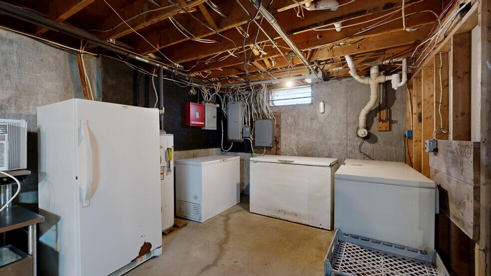 More Photos Of 130 Wardtown Rd, Freeport General Retail For Sale