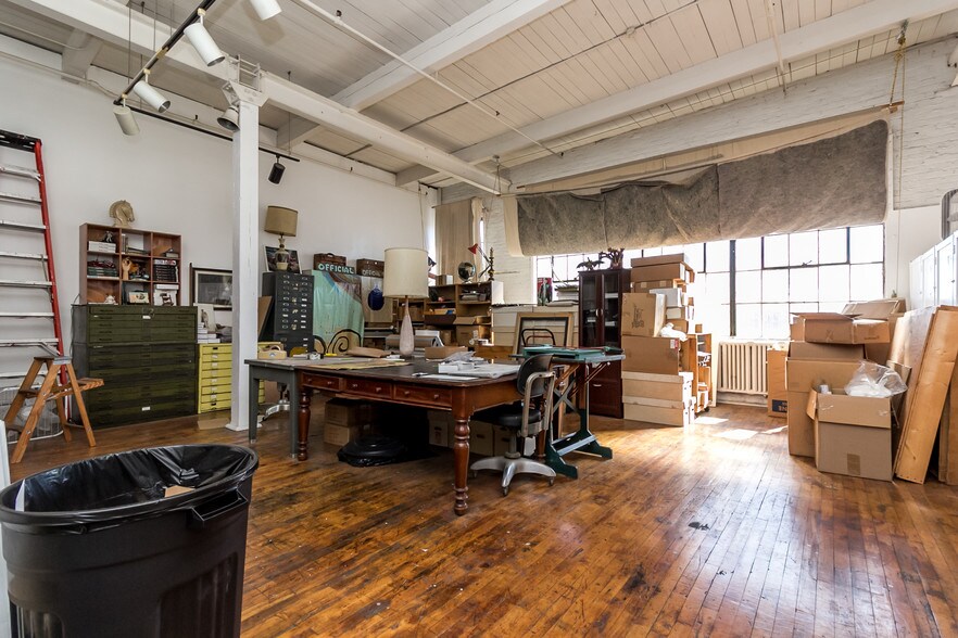 More Photos Of 2000 Brooklyn St, Detroit Office For Sale