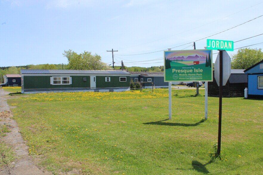 More Photos Of 50 Davis St, Presque Isle Multifamily For Sale