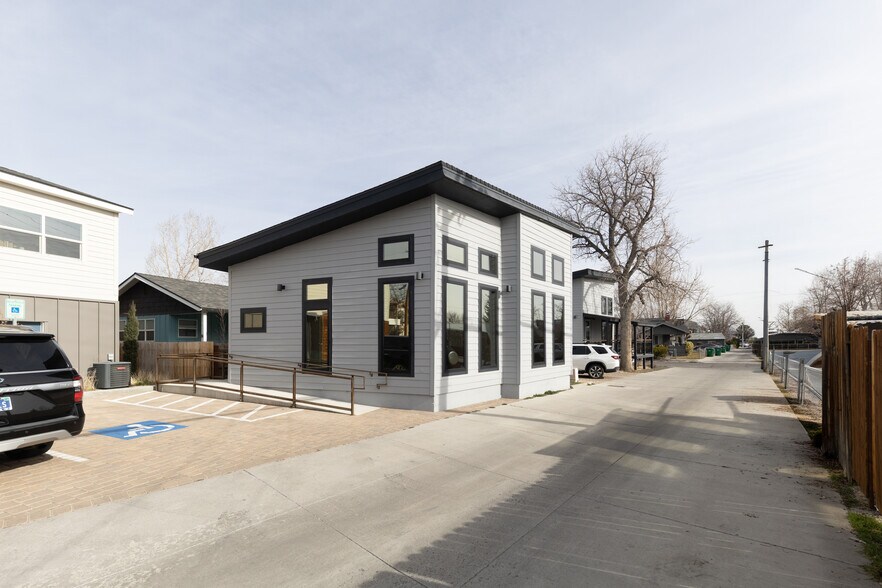 More Photos Of 1071 Haskell St, Reno Office For Sale