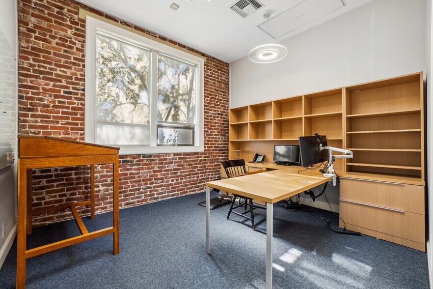 More Photos Of 247 High St, Palo Alto Office For Lease