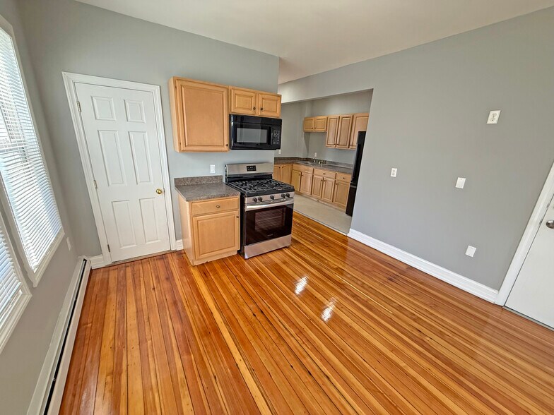 More Photos Of 129 S Elm St, Haverhill Apartments For Sale