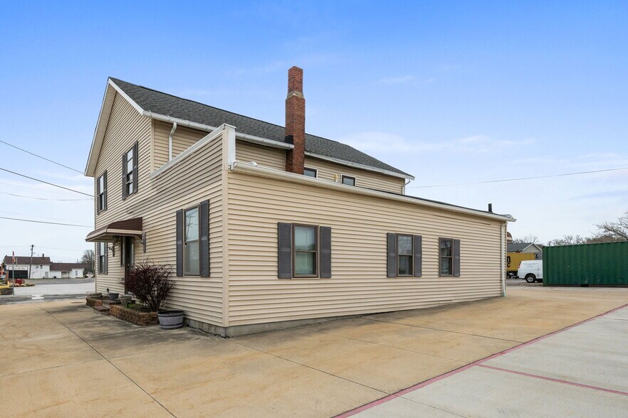 More Photos Of 28916 Euclid Ave, Wickliffe Office For Sale