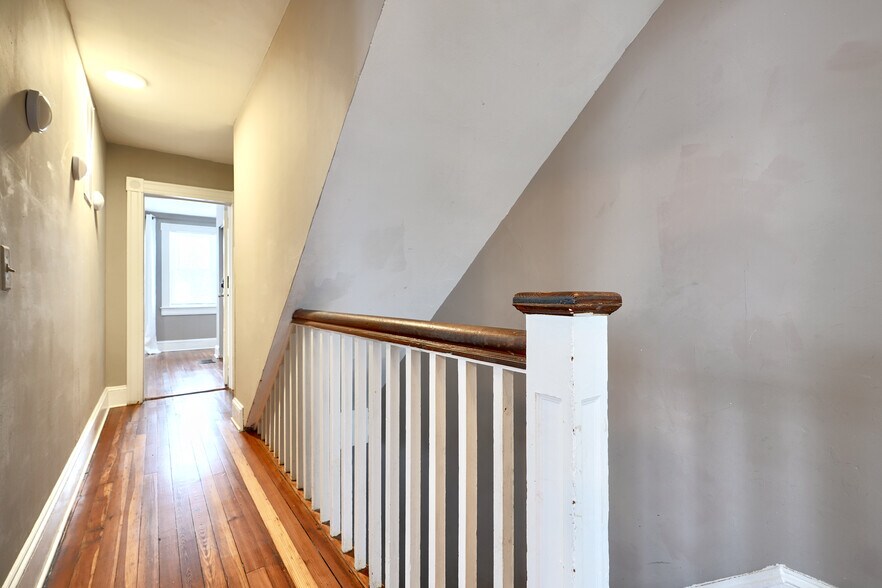 More Photos Of 16-18 Sudbrook Ln, Pikesville Office Residential For Sale