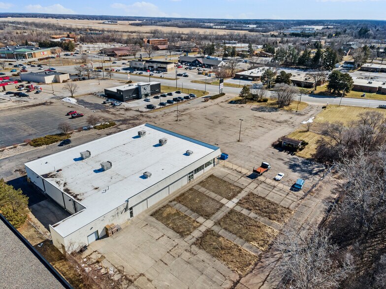 More Photos Of 5054 Miller Rd, Flint Freestanding For Sale