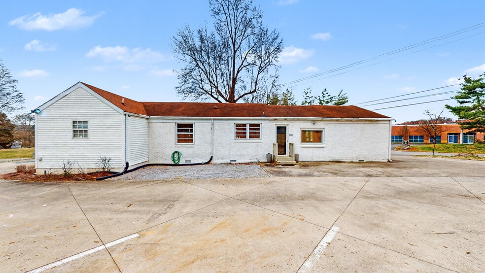 More Photos Of 2898 Elm Hill Pike, Nashville Office Residential For Sale